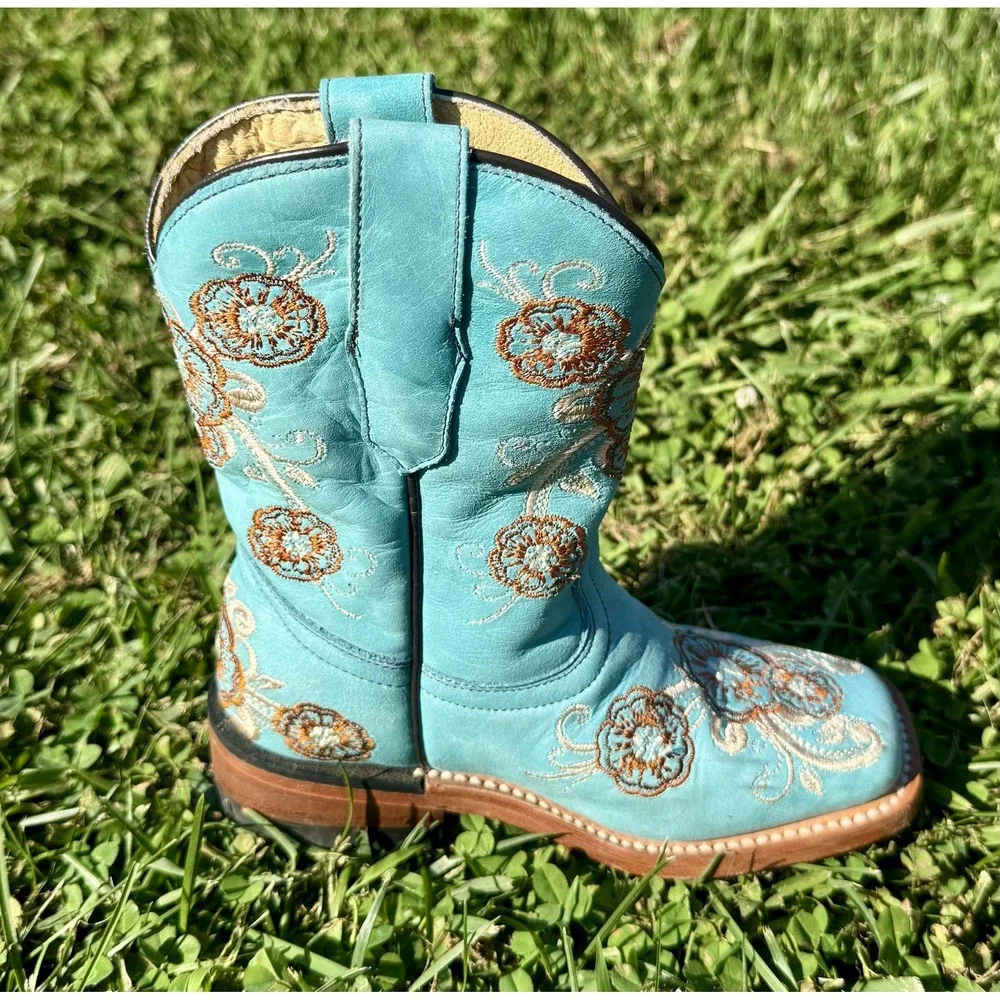 Corral kids western